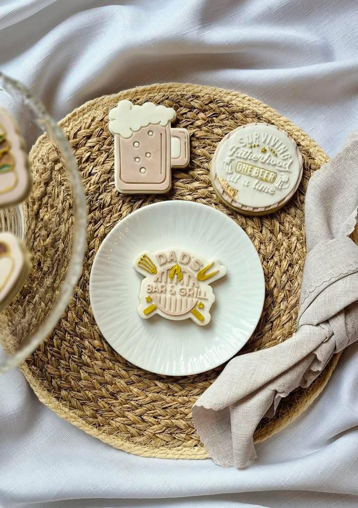 Dad's Bar and Grill Cookie Cutter and Fondant Embosser