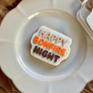 8cm cookie cutter and embosser with the phrase ‘Happy Bonfire Night